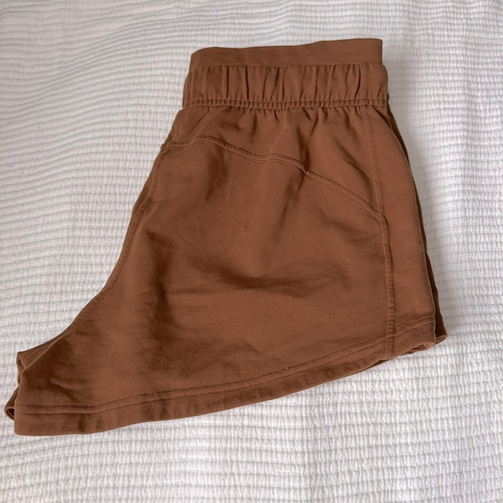 Lululemon Inner Glow HR Shorts 3” Sz 6